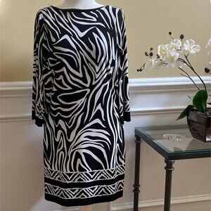 EnFocus Dress, Size 8, Black and White Swirl Print, 3/4 Sleeves, Drapes Softly